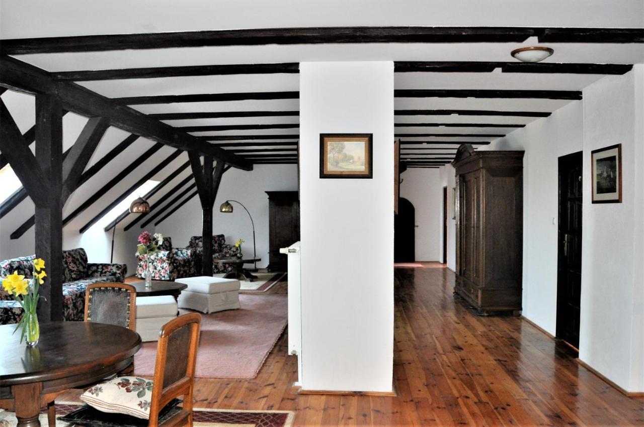 Folwark Goscino-Dwor Bed & Breakfast ภายนอก รูปภาพ