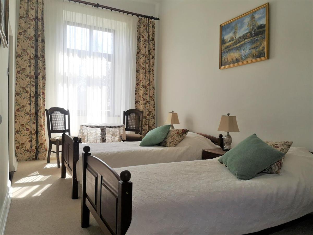 Folwark Goscino-Dwor Bed & Breakfast ภายนอก รูปภาพ