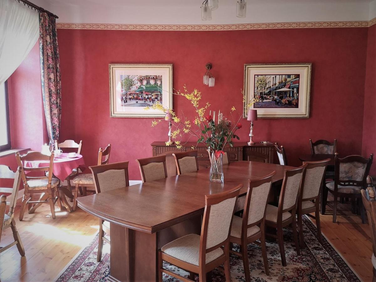 Folwark Goscino-Dwor Bed & Breakfast ภายนอก รูปภาพ