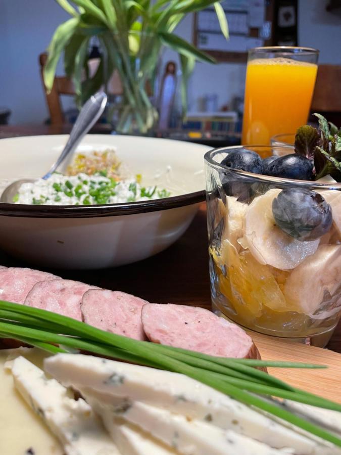 Folwark Goscino-Dwor Bed & Breakfast ภายนอก รูปภาพ